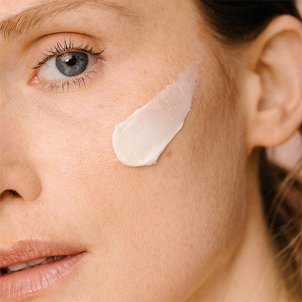 Крема за осветљавање лица са витамином Ц Natural Glow | 50 мл