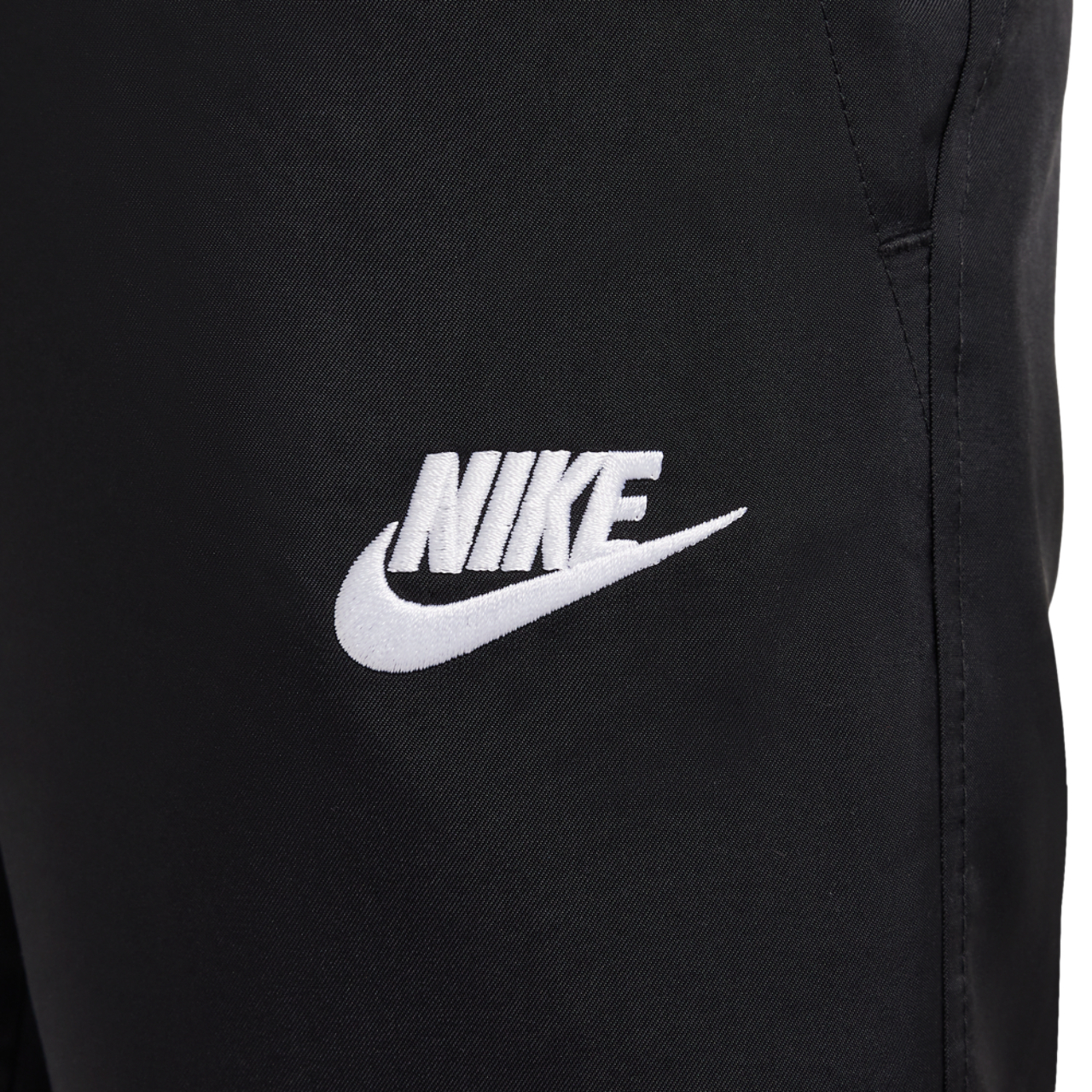 Nike Club Woven