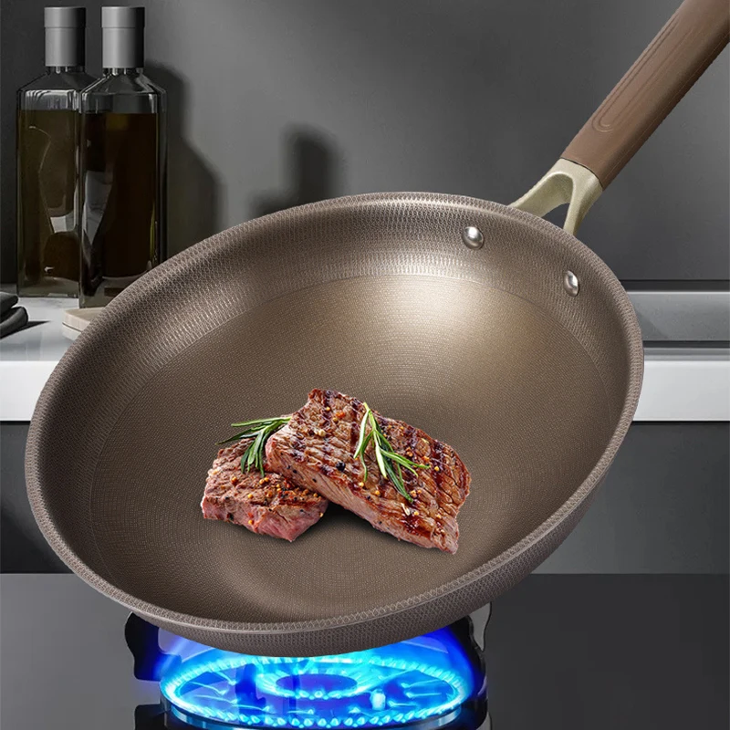 Poêle à frire en acier inoxydable titane, antiadhésive, sans revêtement, compatible avec les plaques à induction et les cuisinières à gaz.