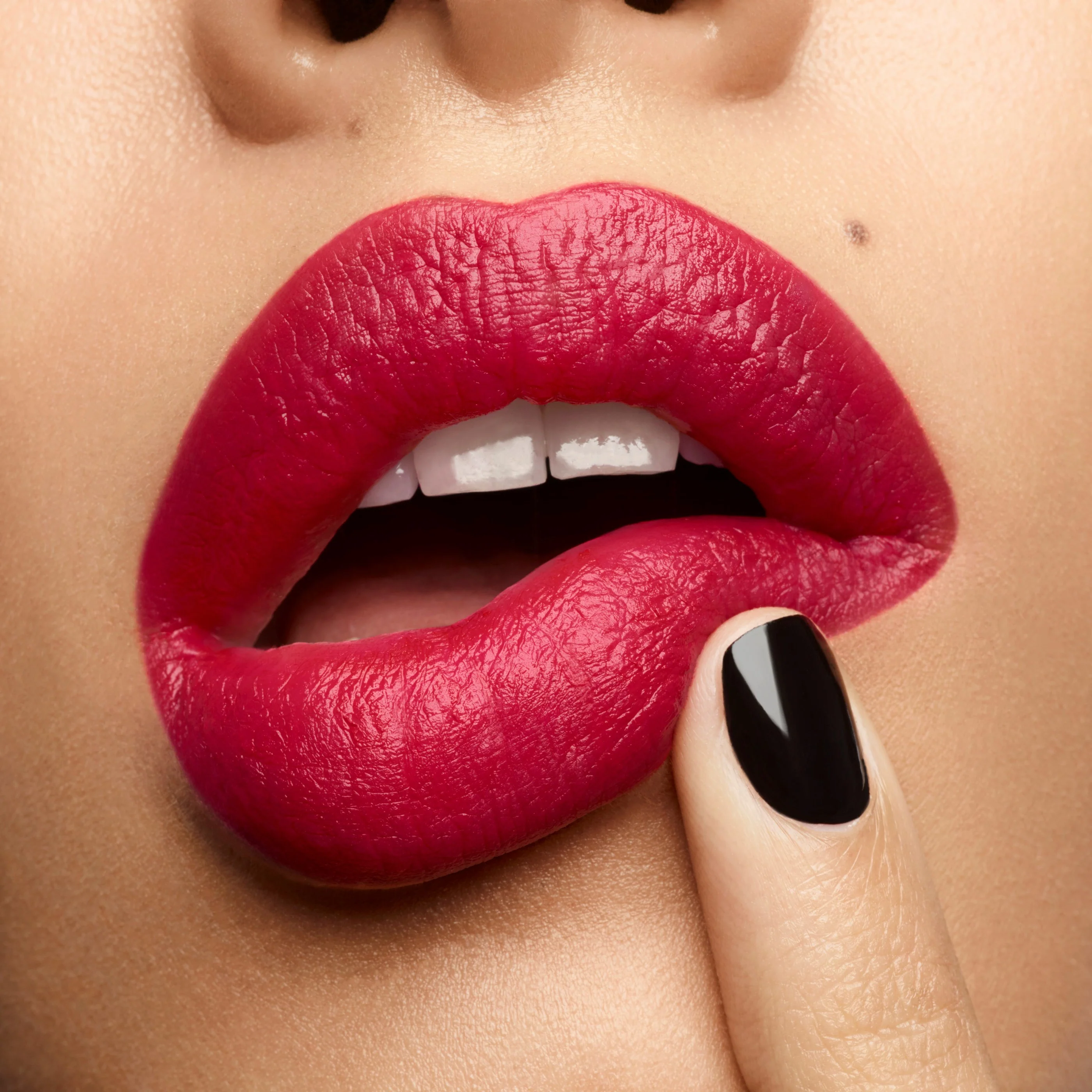 Labbra Rouge Pur Couture The Slim Velvet Radical - Rossetto mat, Rossetto
