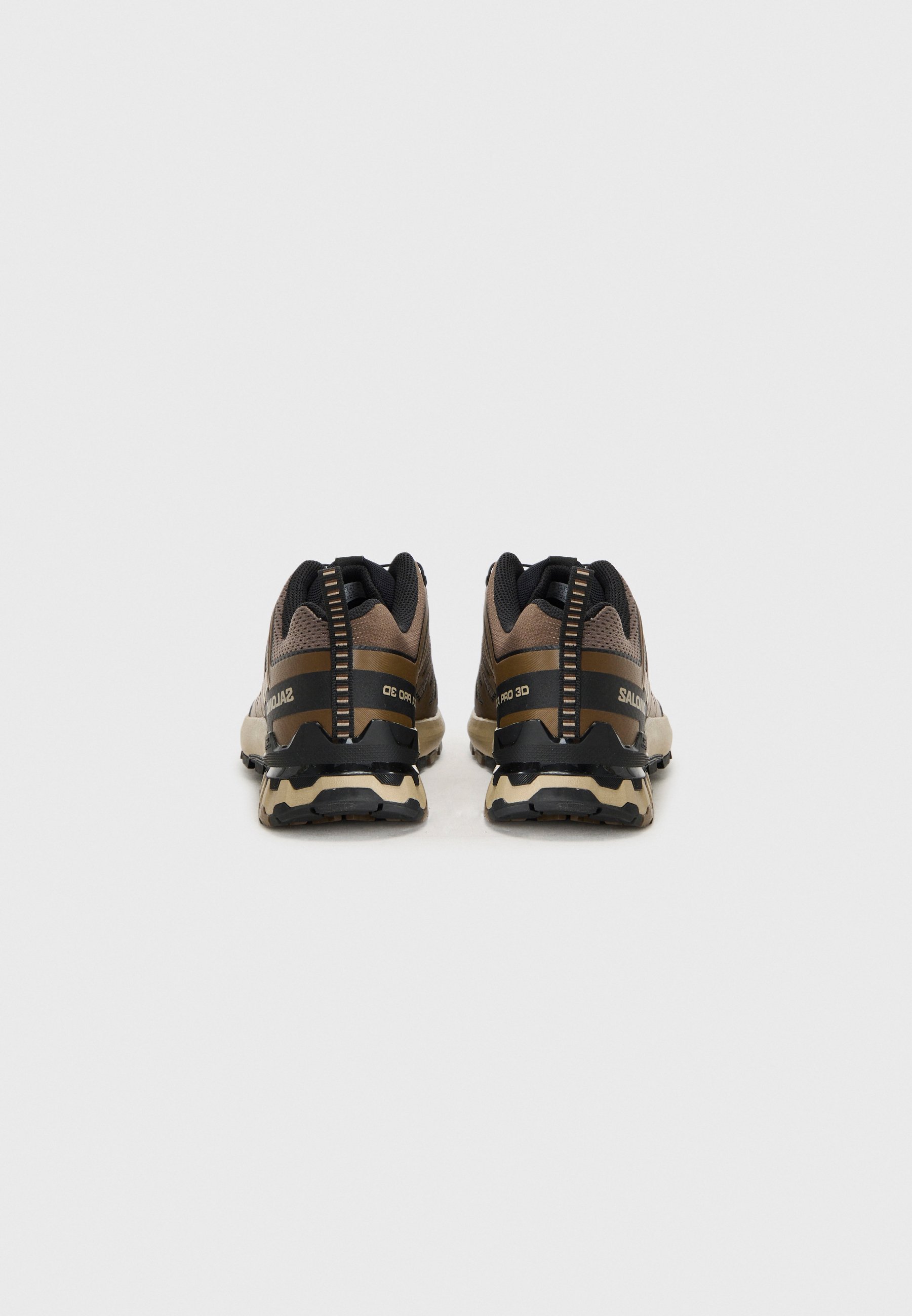 Salomon XA PRO 3D V9 - Chaussures de randonnée - désert/noir