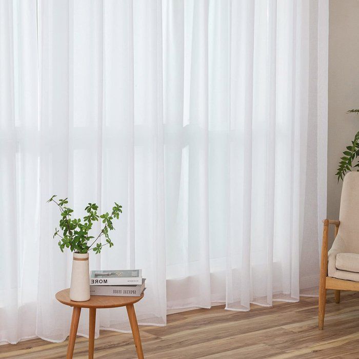 Juego de 2 cortinas blancas transparentes de 140x220 cm con efecto lino y ojales para dormitorio de adultos.