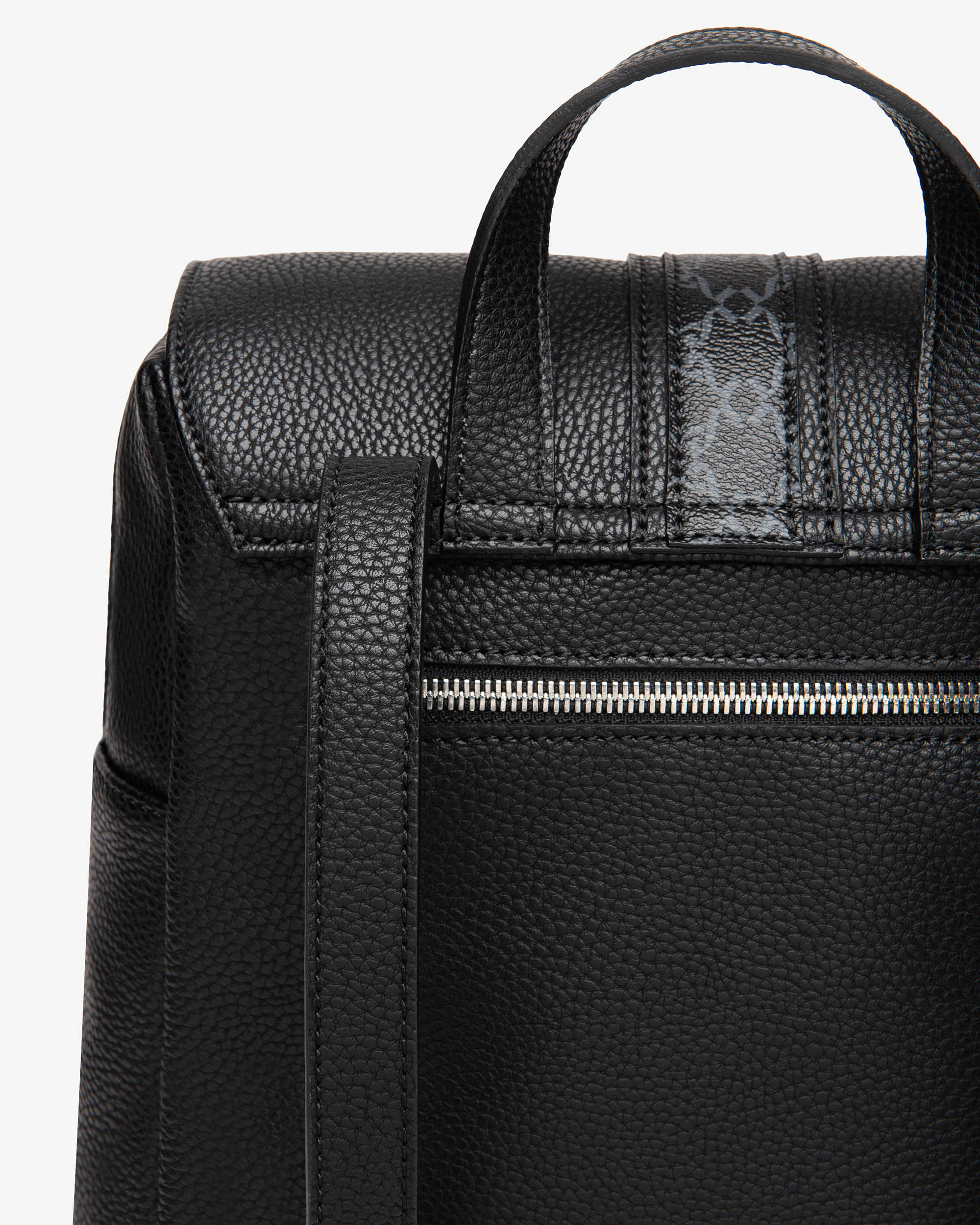 Damenrucksack aus technischem Material