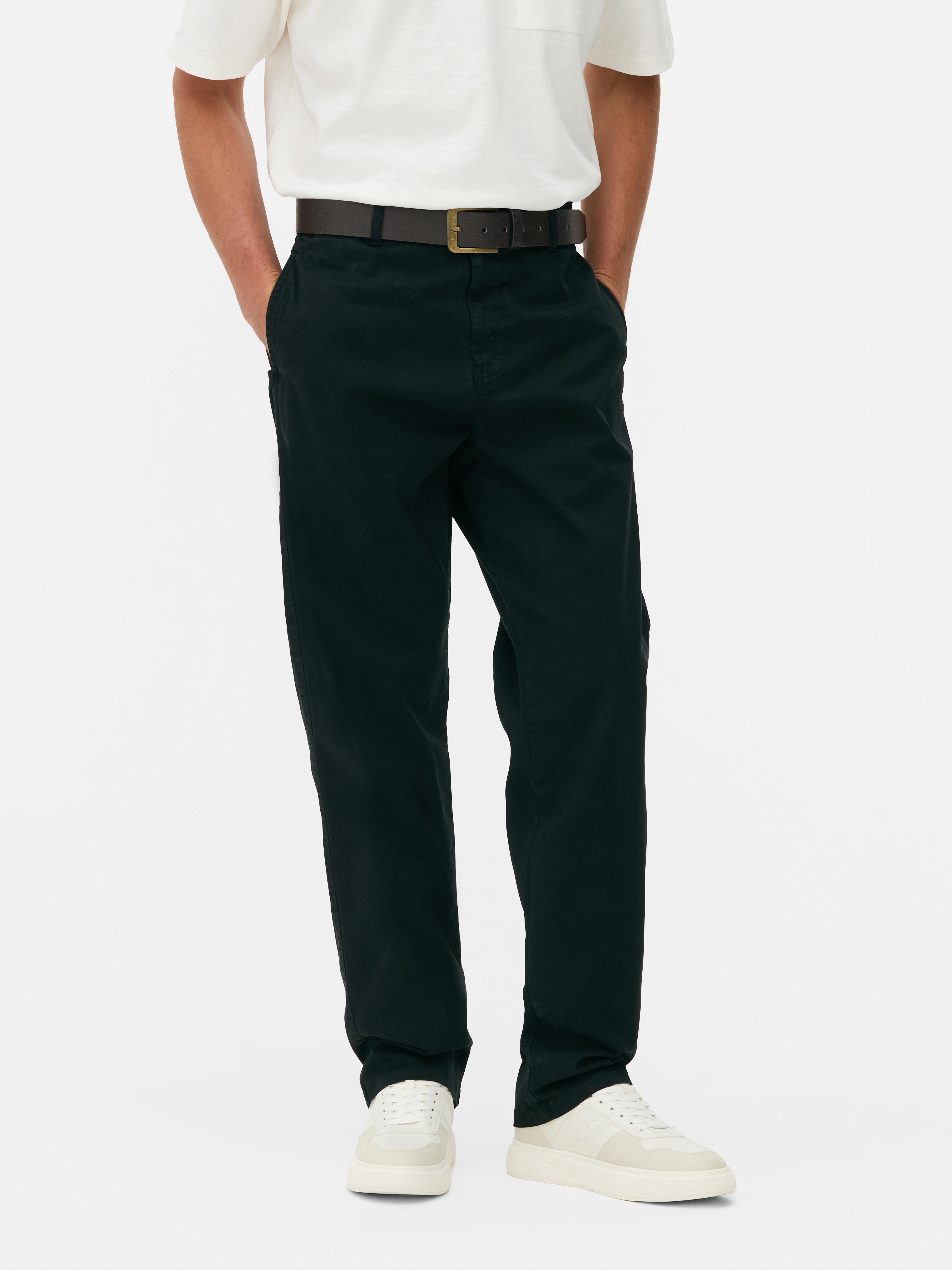 Pantalonii chino drepți Stronghold. Acești pantaloni chino din bumbac au picioare drepte și buzunare multiple.