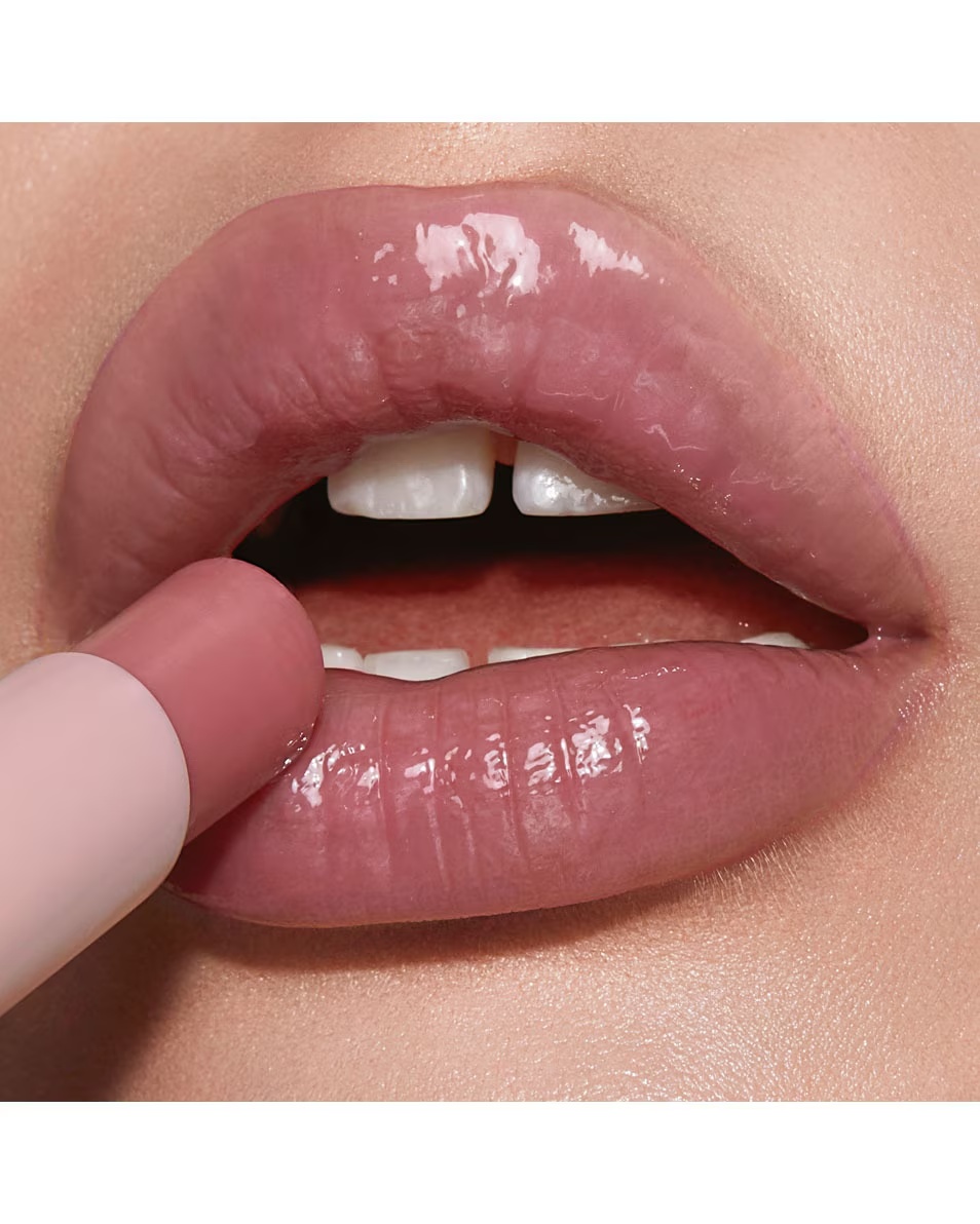 CHARLOTTE TILBURY Hijaluronski ruž za usne Happikiss