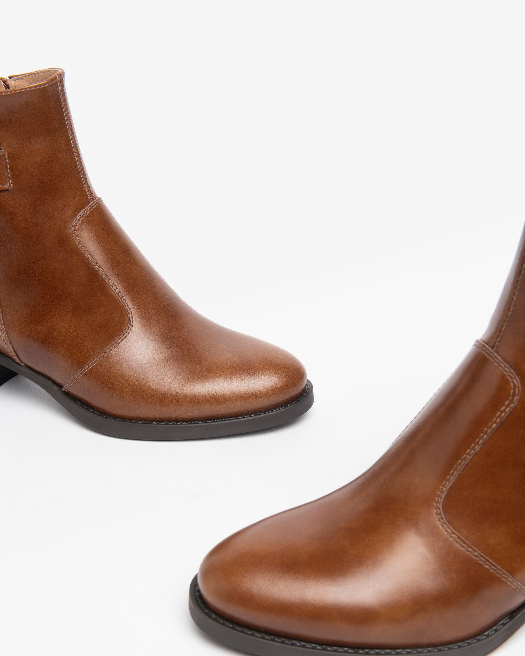  Damen-Ankle-Boots aus Leder