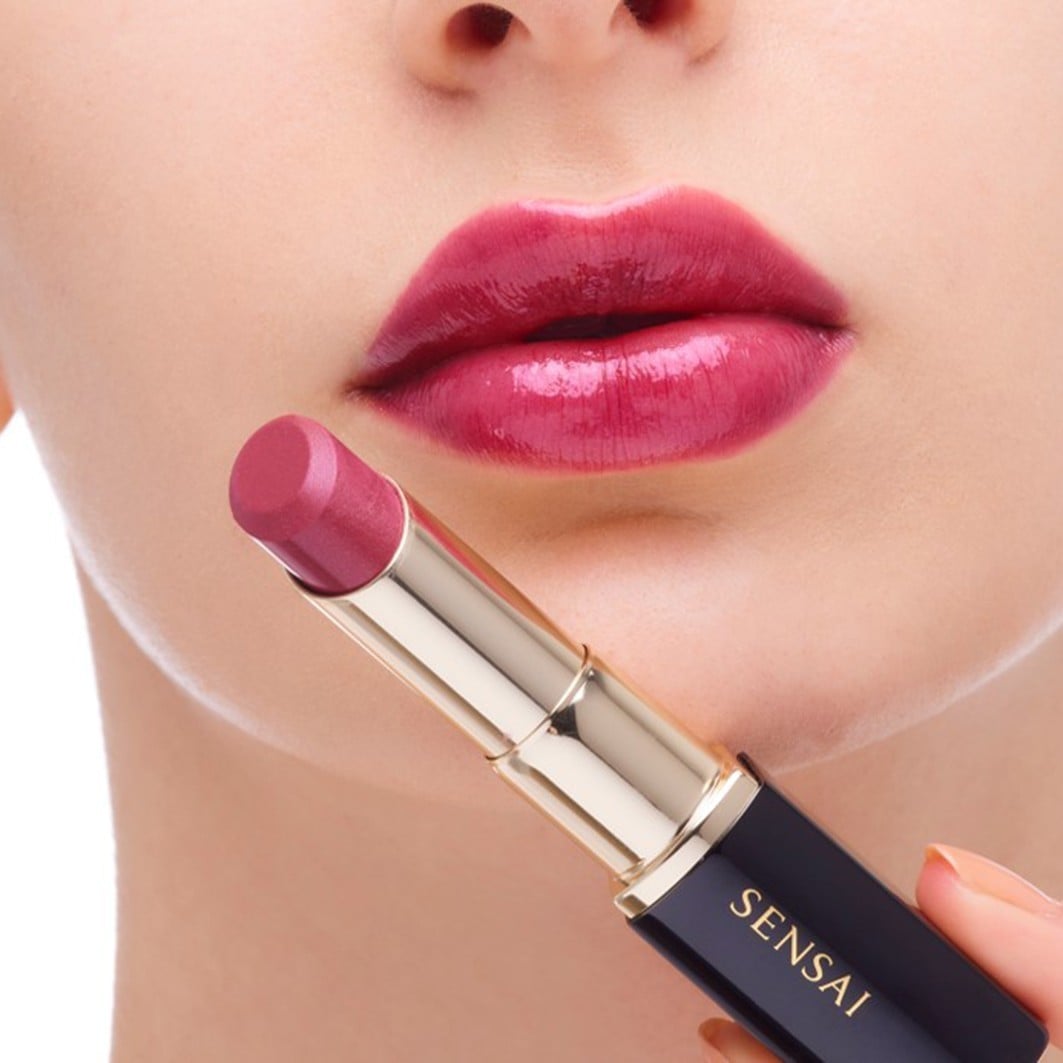 Lápiz labial SENSAI de larga duración y efecto voluminizador - 3,8 g