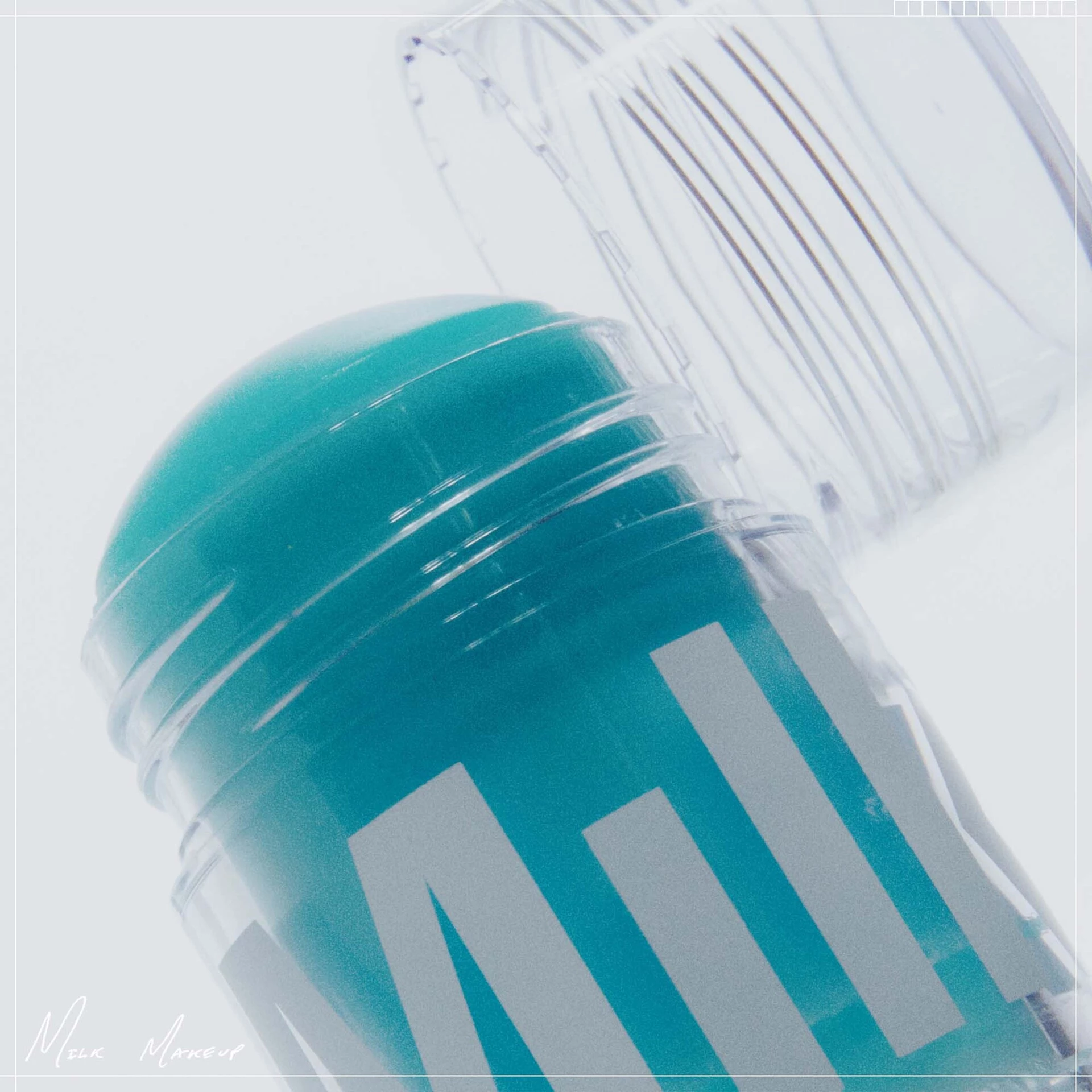 Stick de ochi cu apă răcoritoare - MILK Makeup