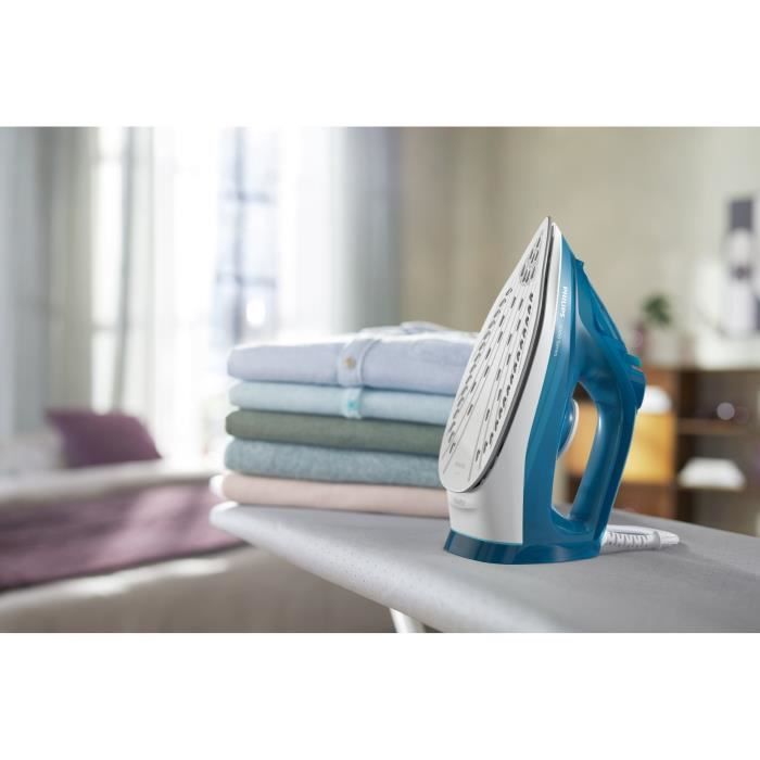 Fer à repasser - PHILIPS - DST3040/70 - A vapeur avec système anticalcaire intégré - 40gr/min vapeur continue - 2400W - Bleu