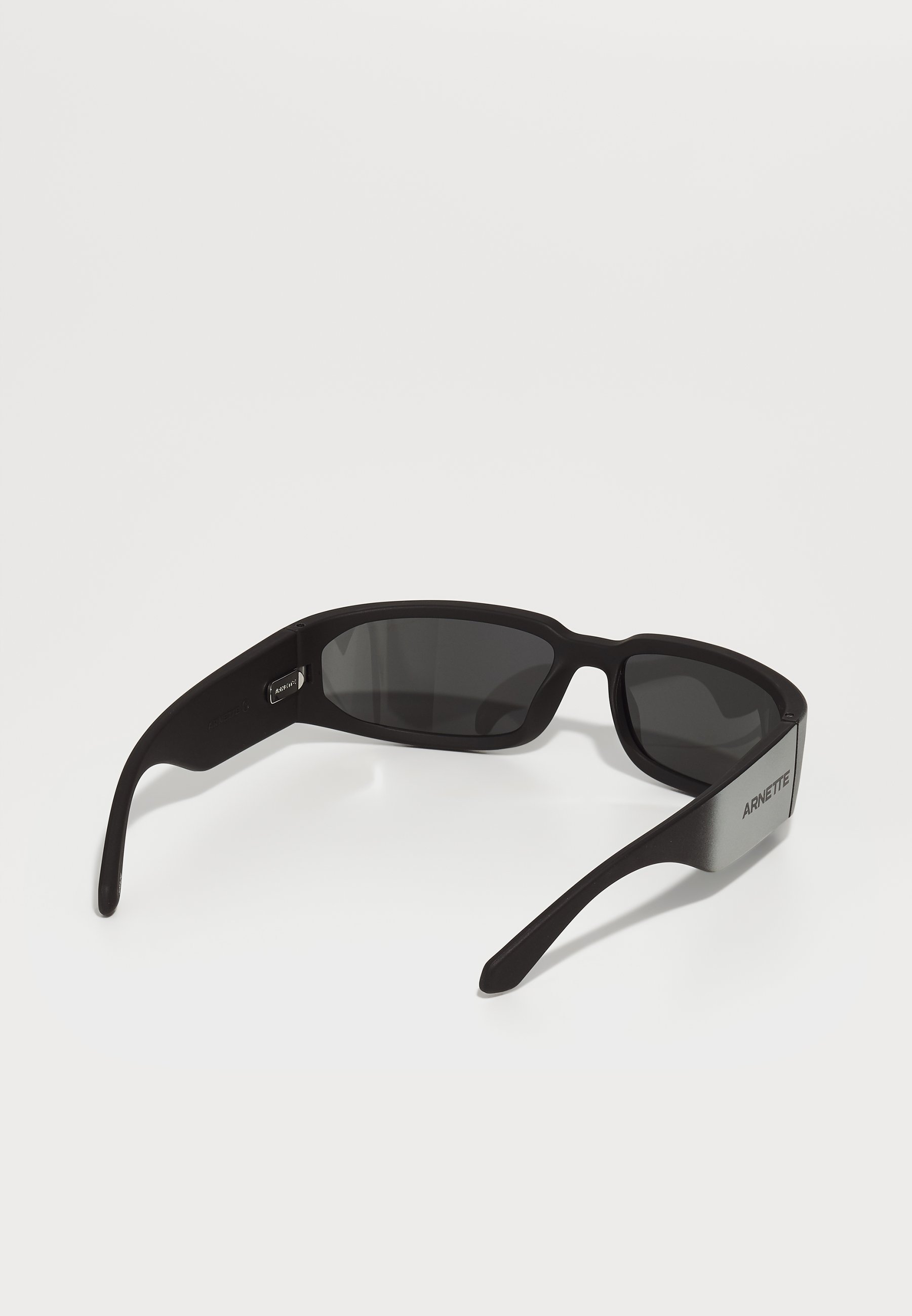 Occhiali da sole Arnette SMAZE UNISEX - nero opaco/argento