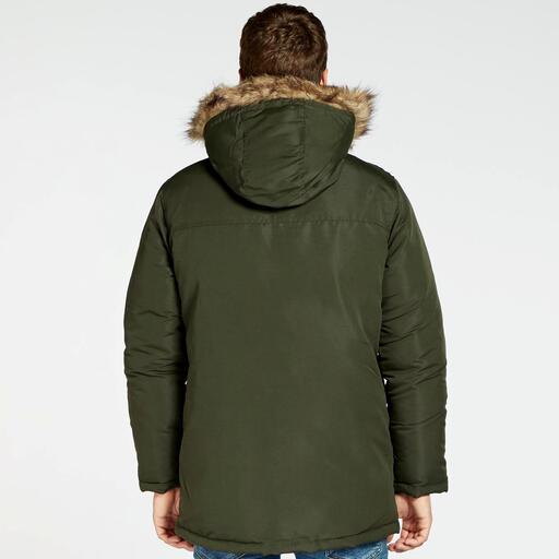 Jack & Jones striukė