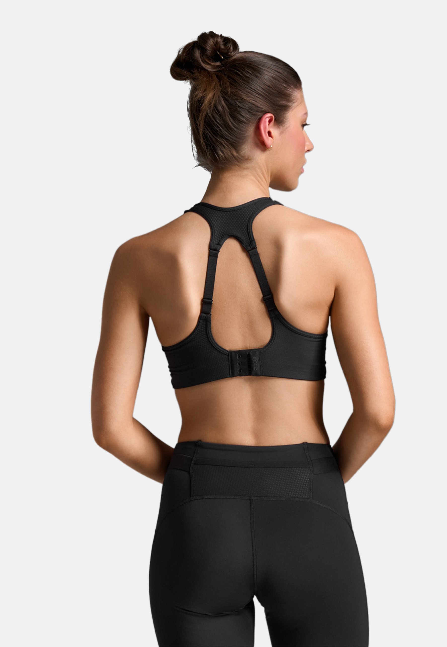 2XU AERO IMPACT – Sport-BH mit mittlerem Halt – Schwarz/Silber reflektierend