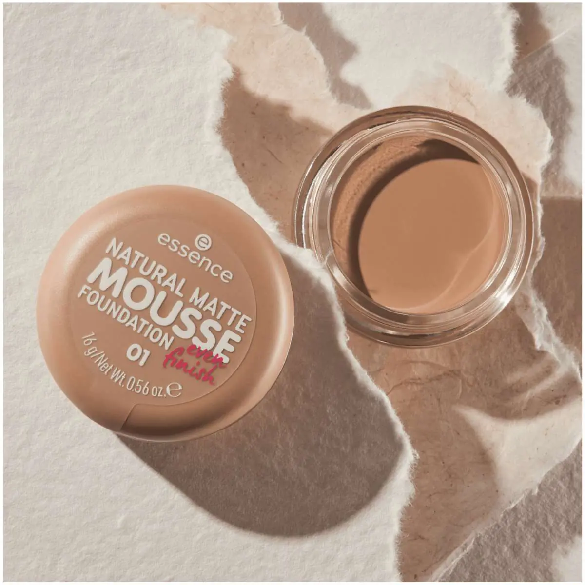 Essence Natural Matte Mousse - Foundation 01 16g