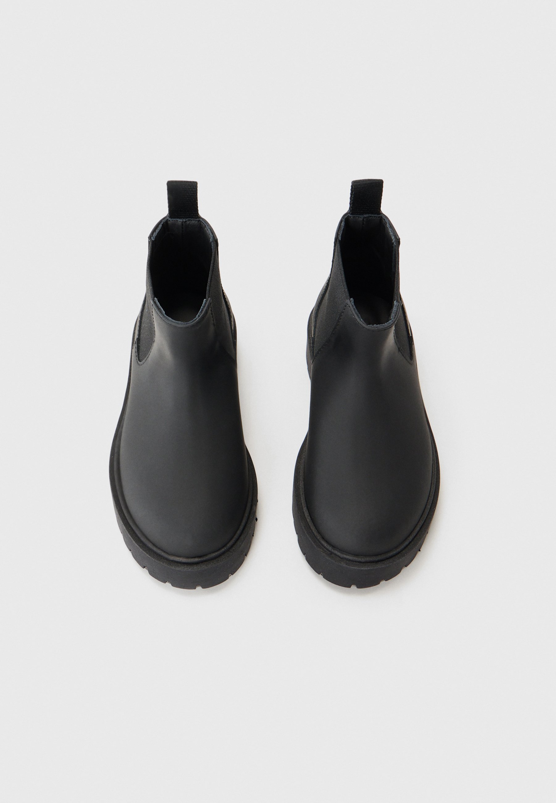 Kotníkové boty - černá