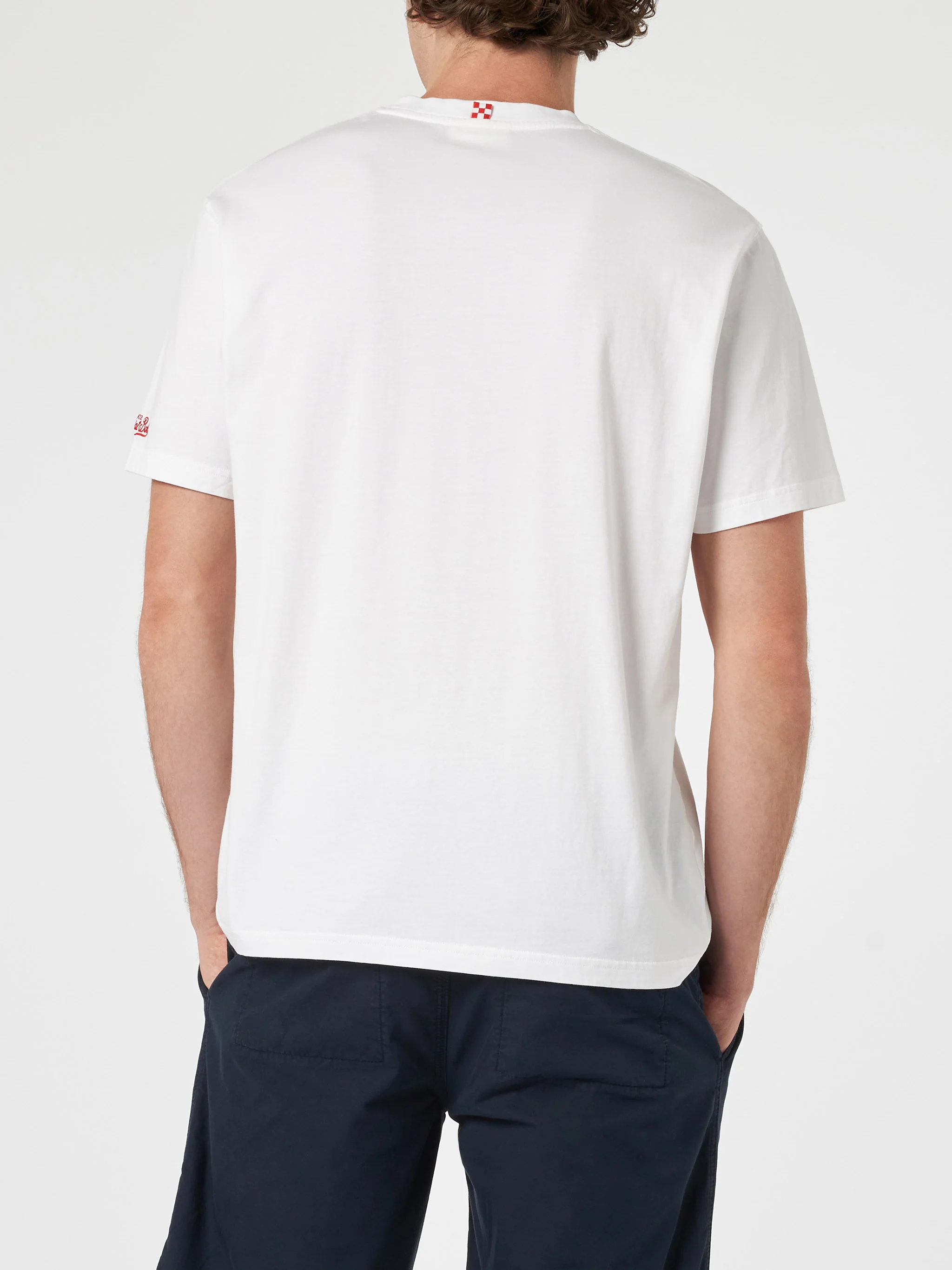 MC2 Saint Barth Heren T-shirt | Witte Vespa-print | Speciaal zomerborduurwerk | 100% katoen, klassieke pasvorm | MC2 Saint Barth | VESPA SPECIAL EDITION