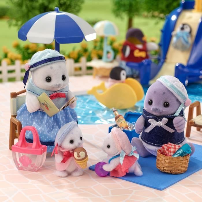 Articulated Family - SYLVANIAN FAMILIES - Seal Family - 4 Characters and Beach Accessories
