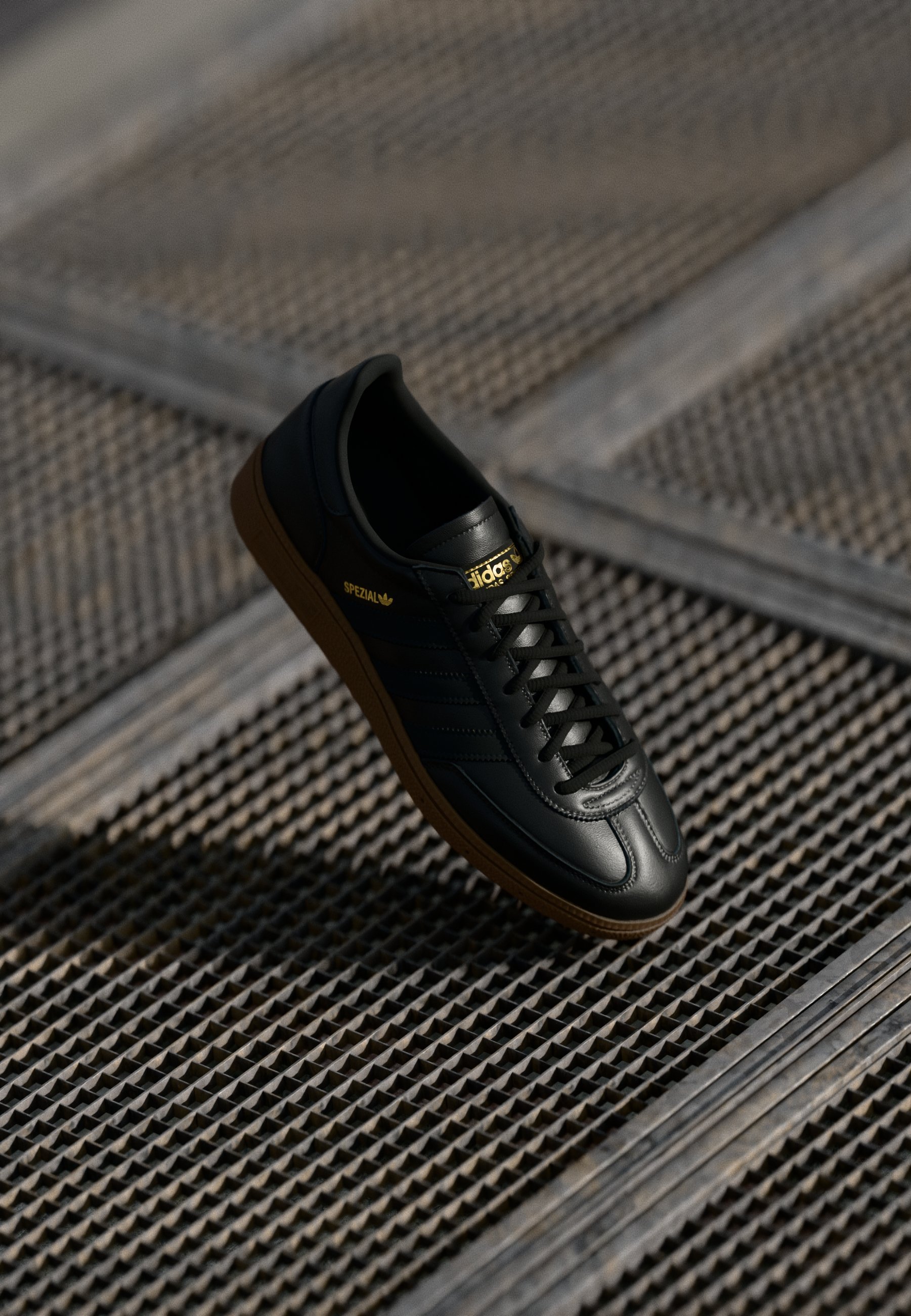 adidas Originals HANDBALL SPEZIAL UNISEX - Sneakers - core black/carbon/gold metallic