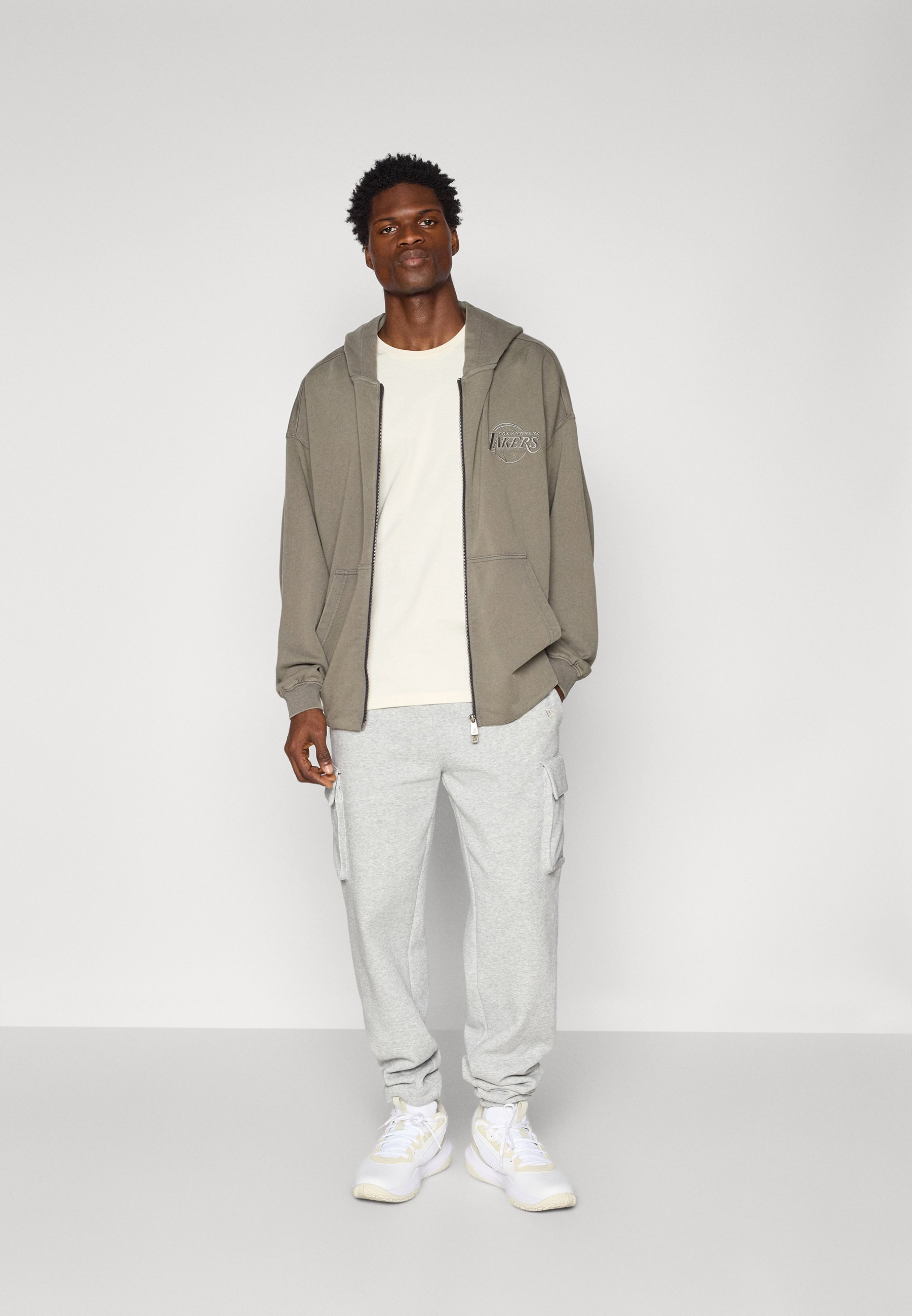 New Era NBA LOS ANGELES LAKERS - Veste zippée intégrale délavée - Vêtements de club - Gris