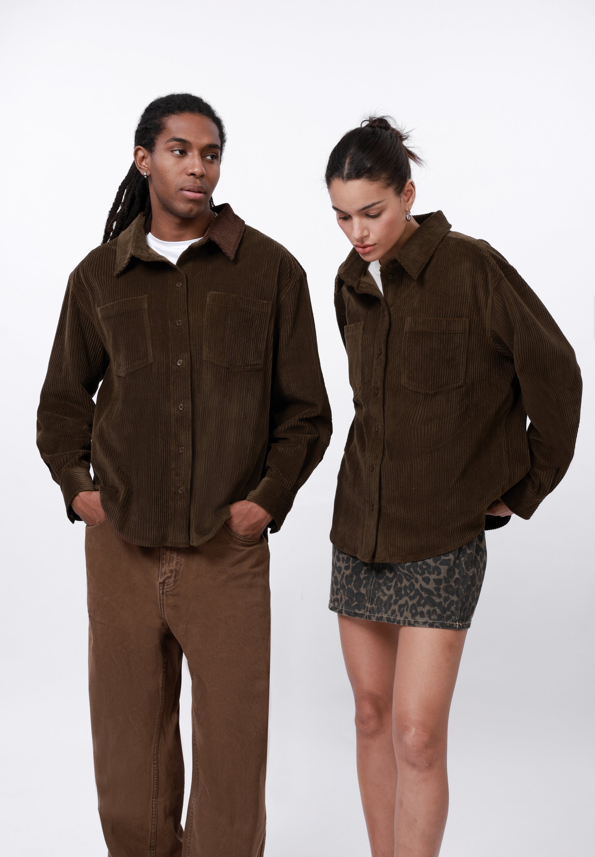 YOURTURN UNISEX - Blouse met knoopsluiting - chocolade