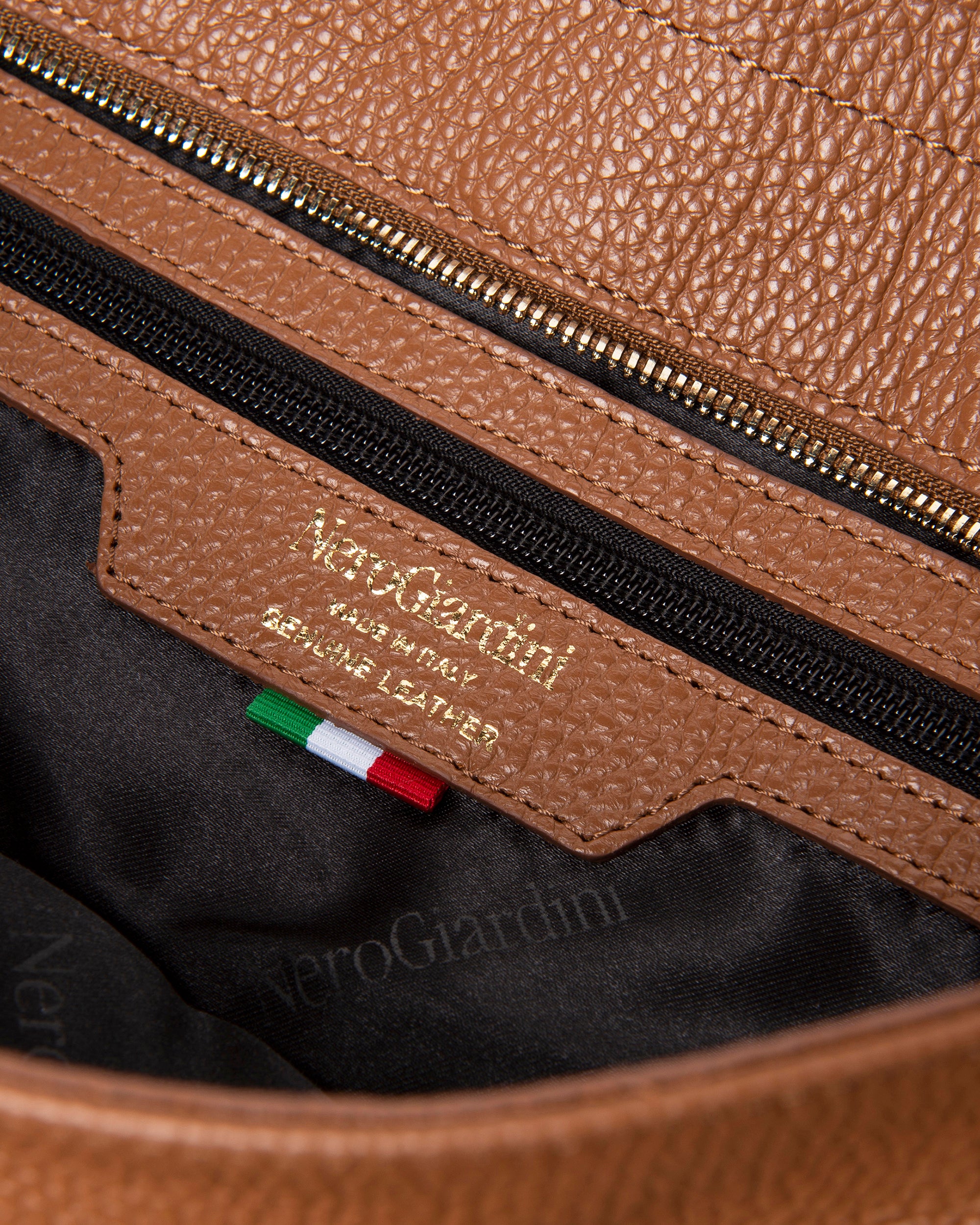  Damen-Schultertasche aus Leder