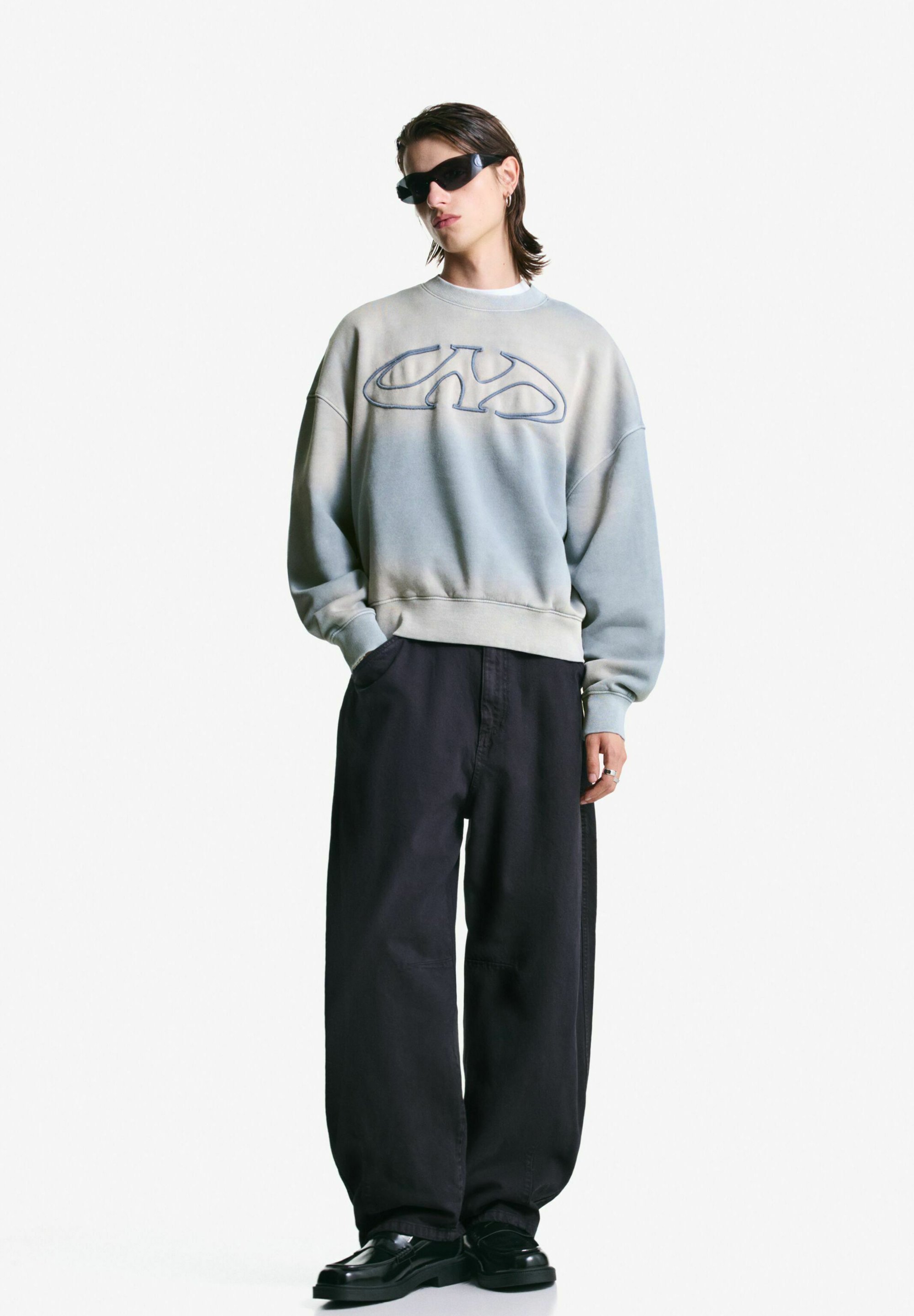 Sweat-shirt Bershka effet délavé - bleu clair