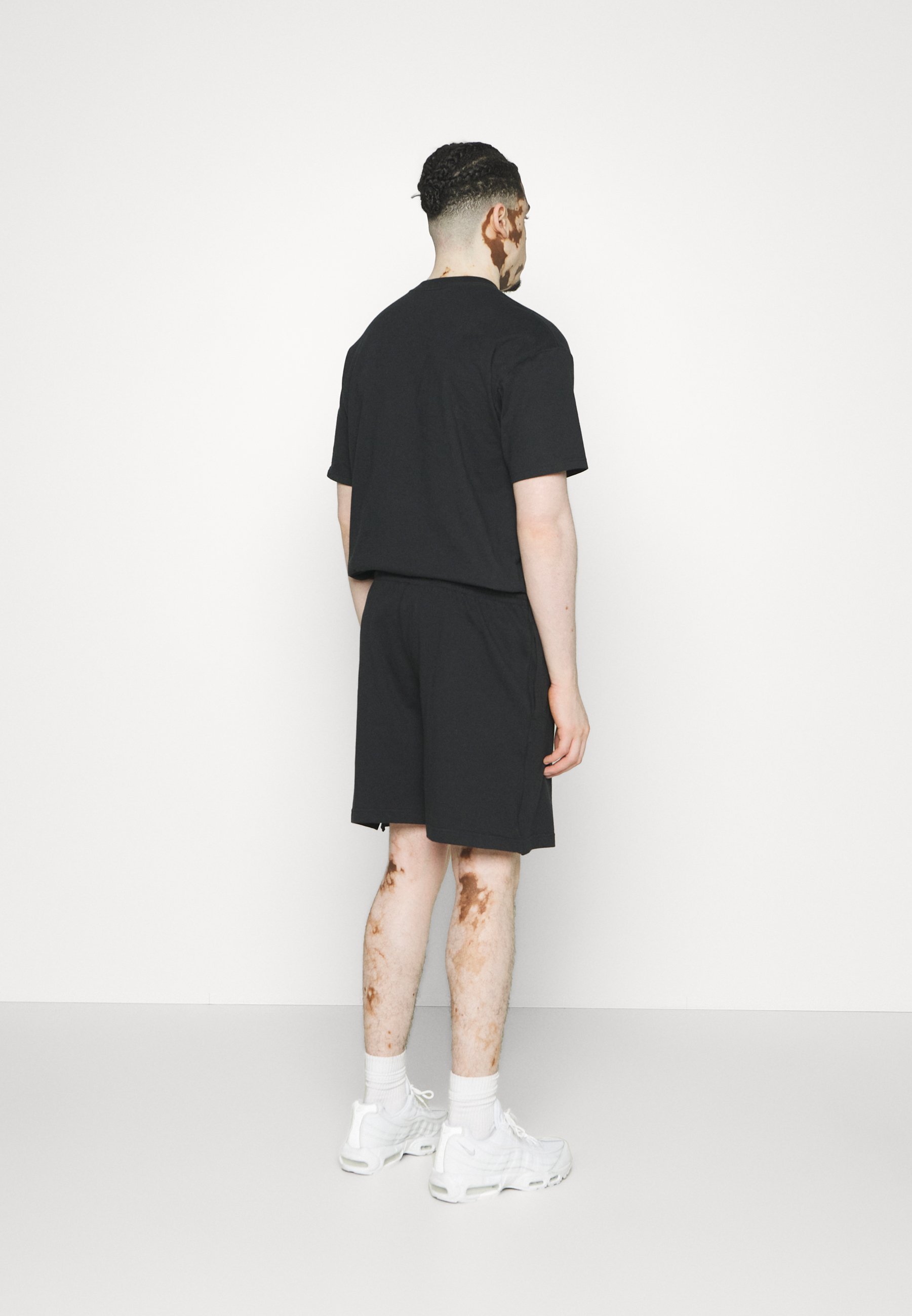 Nike Sportswear Trainingshose – schwarz
