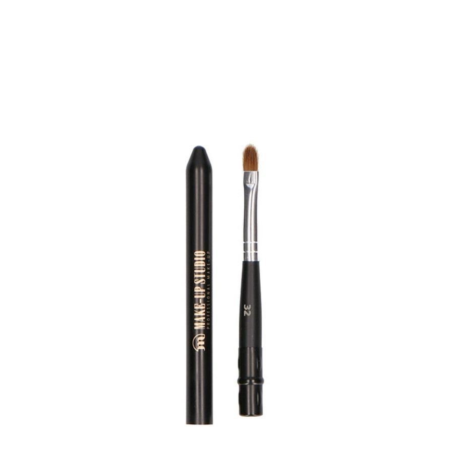 Štetec na pery Make-up Studio č. 32 - 1 kus