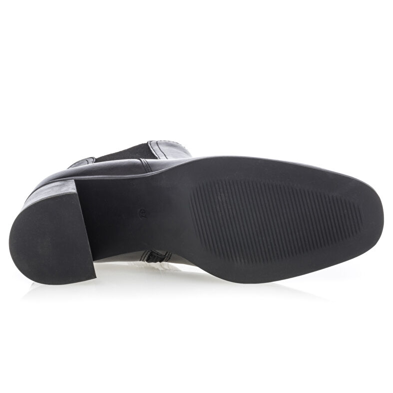 Schwarze Damenstiefel / Stiefeletten
