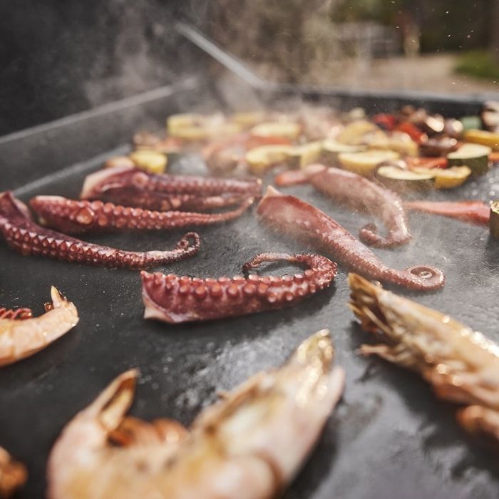 Weber Slate GPD 76cm gas griddle on trolley
