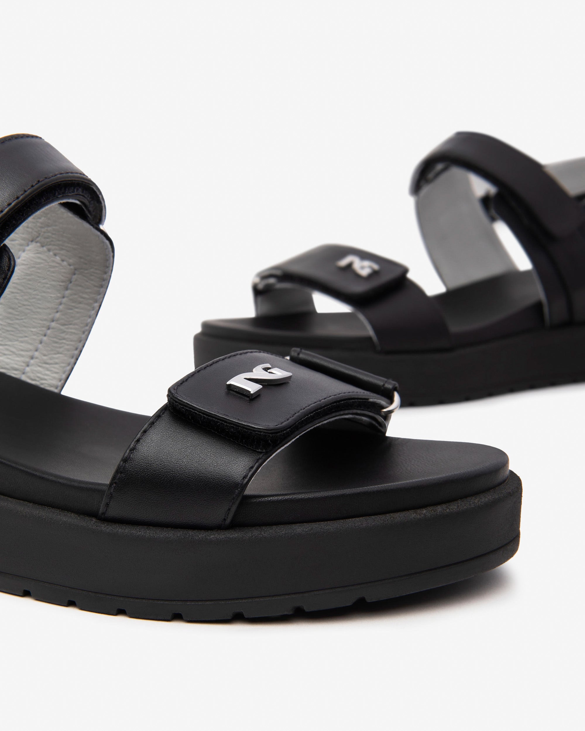 Damen-Ledersandalen