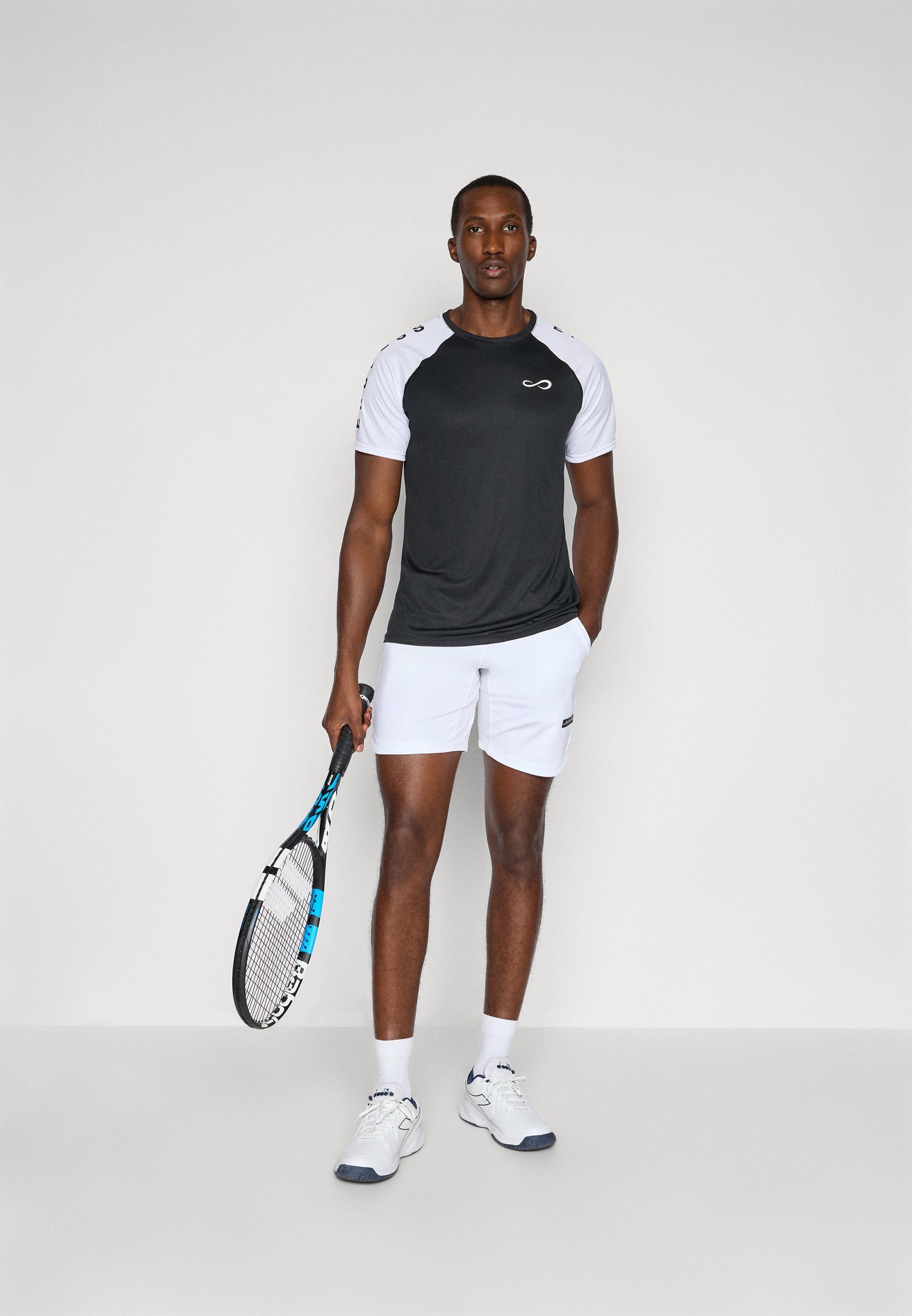 Endless CAMISETA FEISTY ICONIC - T-shirt sportiva - nero/bianco