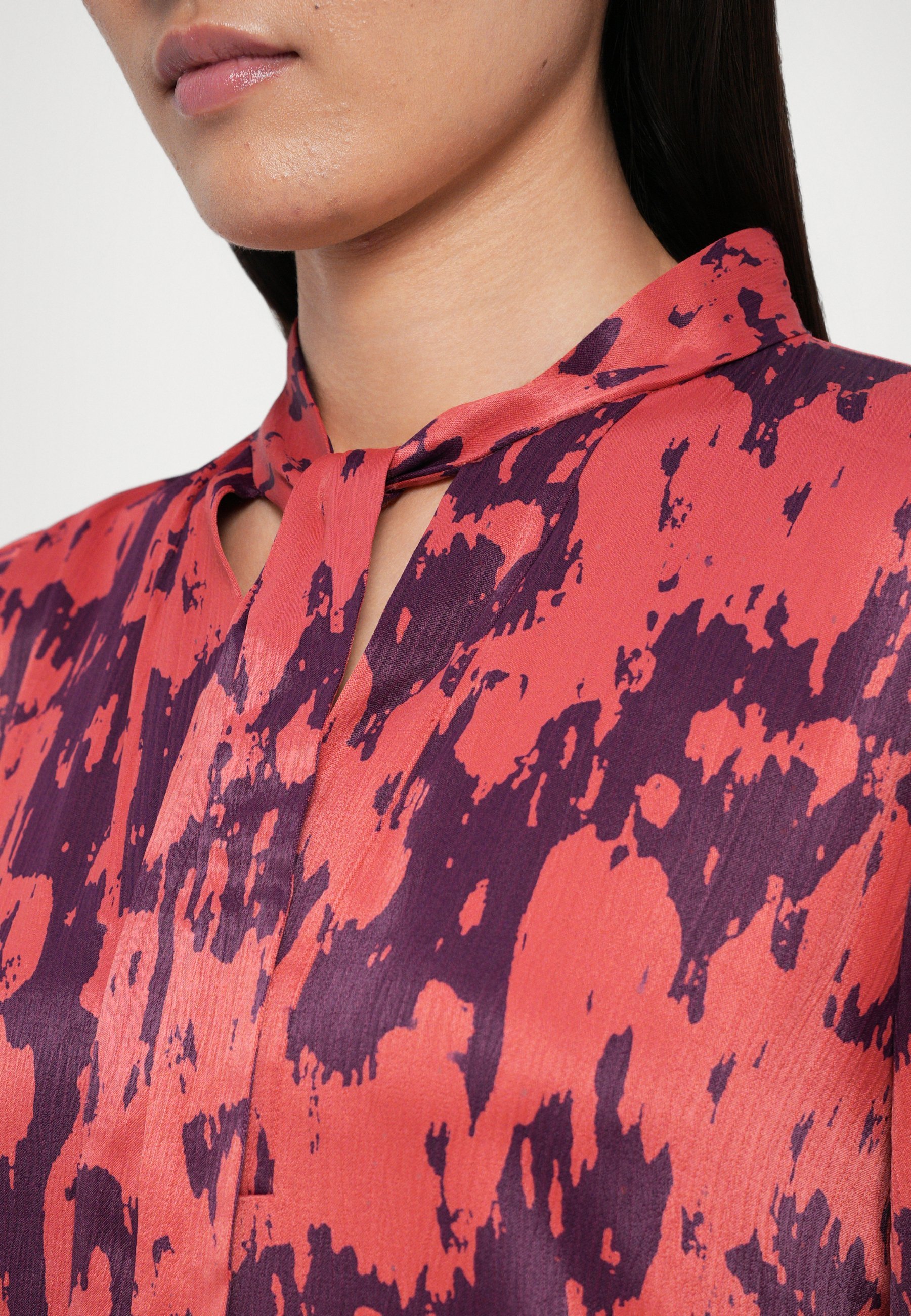 Robe YVONNE de Diane von Furstenberg - Robe de jour - rouge foncé