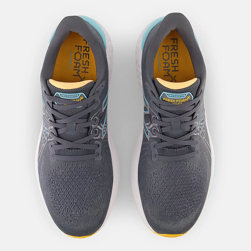Tênis Masculino Fresh Foam X Vongo v5 – Grafite com detalhes em Azul Verão e Calêndula Vibrante