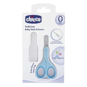 De blauwe Chicco-schaar garandeert veiligheid tijdens gebruik.