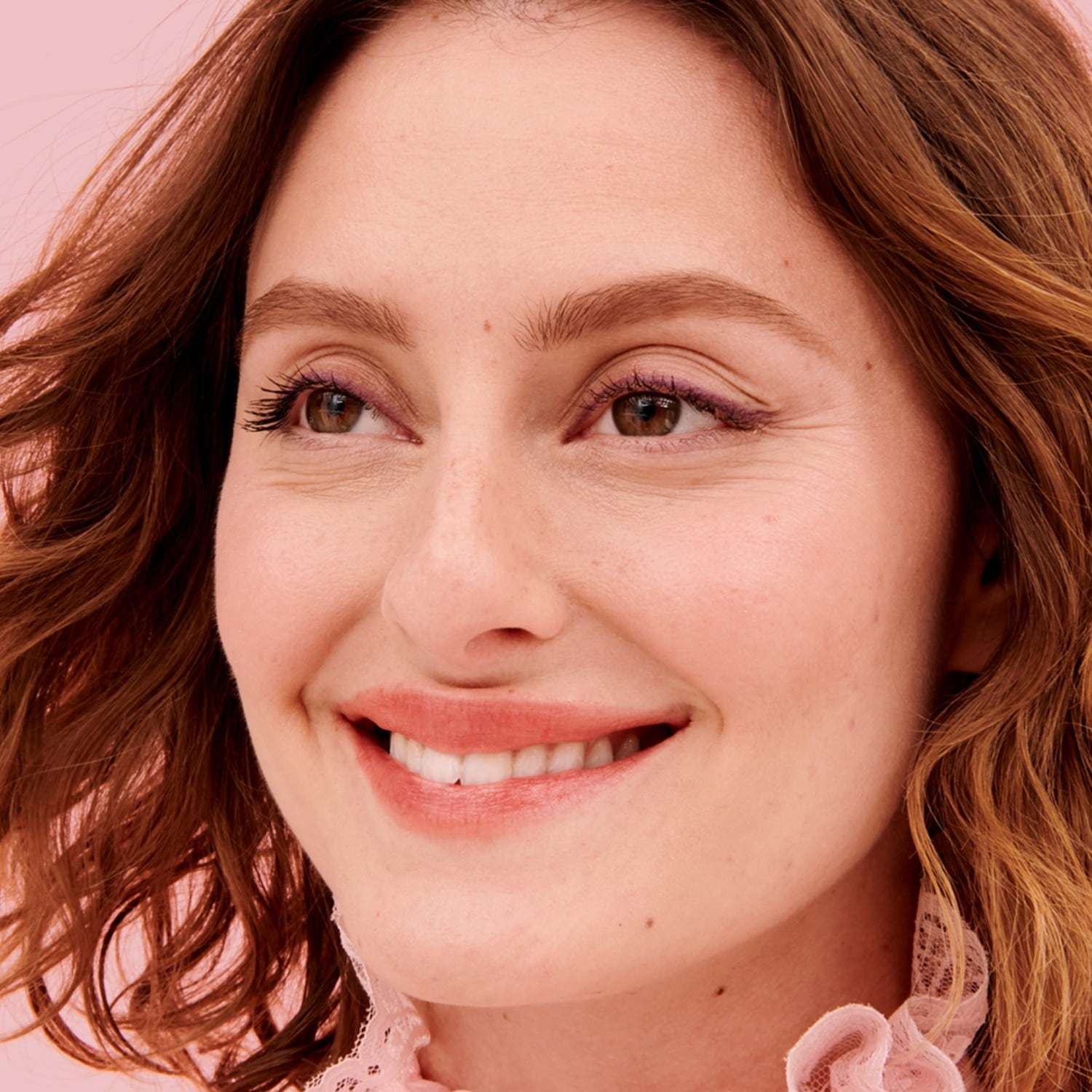 Ceruzka na obočie Benefit Brow Collection Gimme Brow+ Volumizing Pencil Mini - 0,6 g