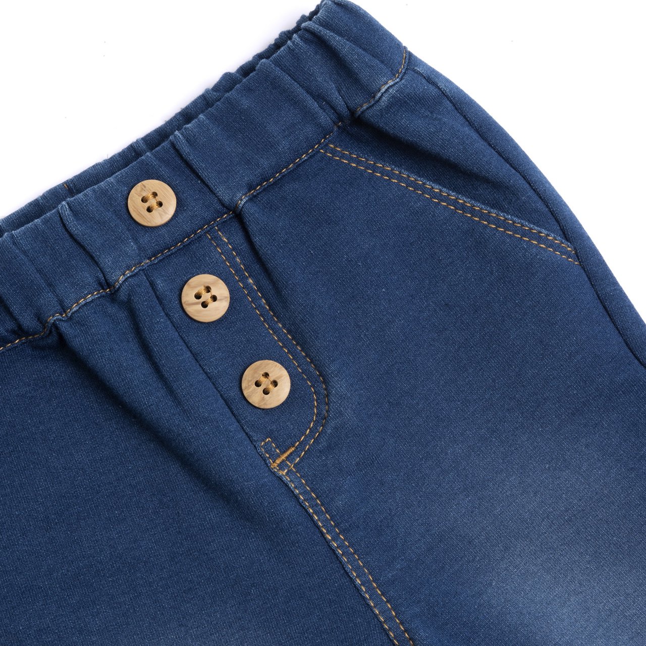 Jeans mit Knopfleiste