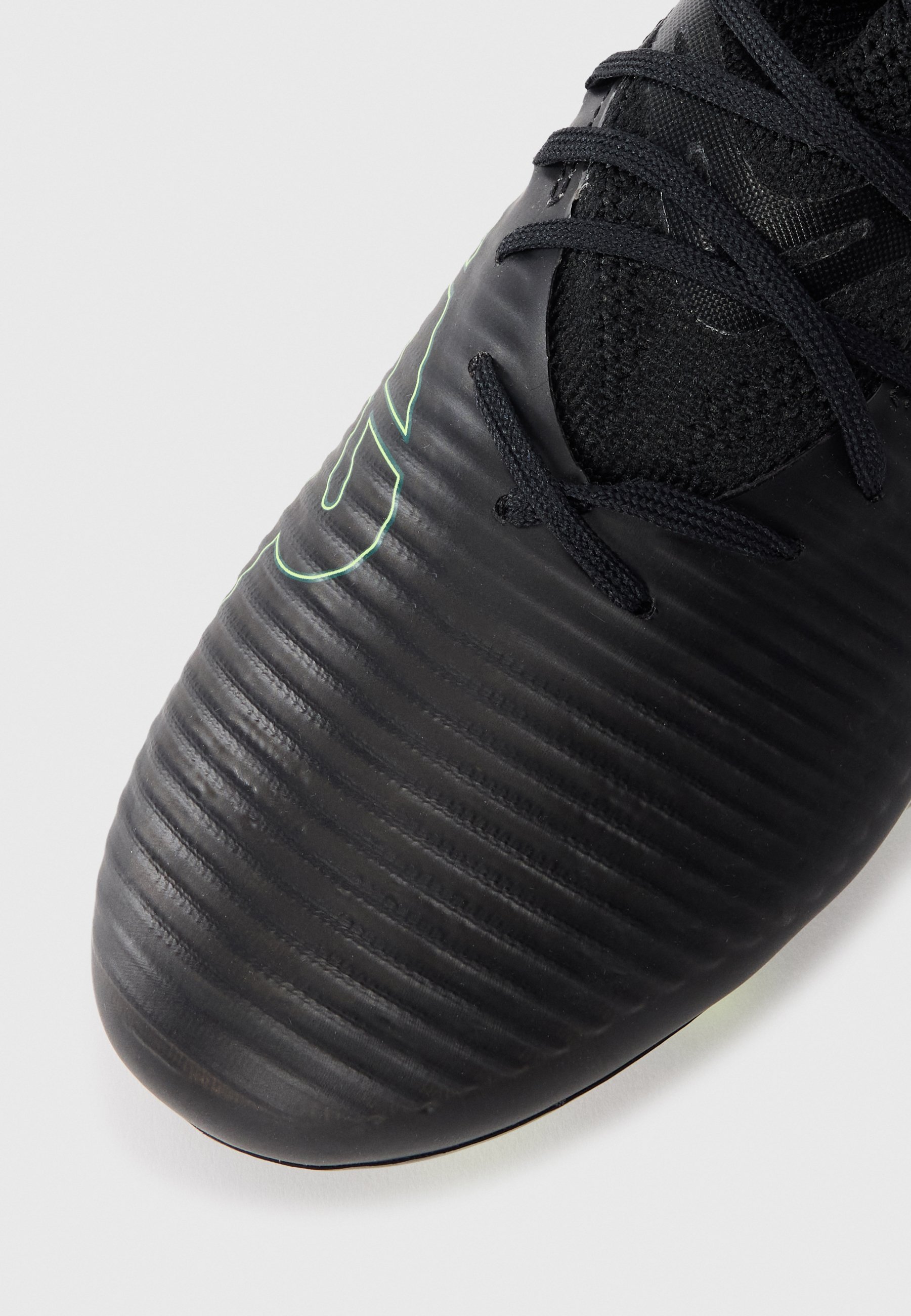 Puma FUTURE 8 PRO UNISEXE - Chaussures de football pour terrain ferme - noir/vert clair/terrain