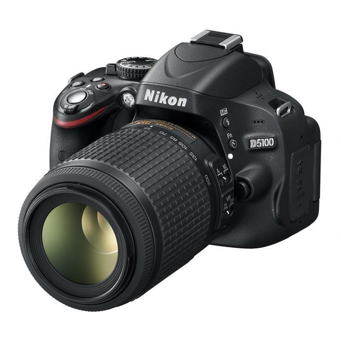 Fotocamera reflex digitale Nikon D5100 + obiettivo 18-55 mm + obiettivo 55-200 mm