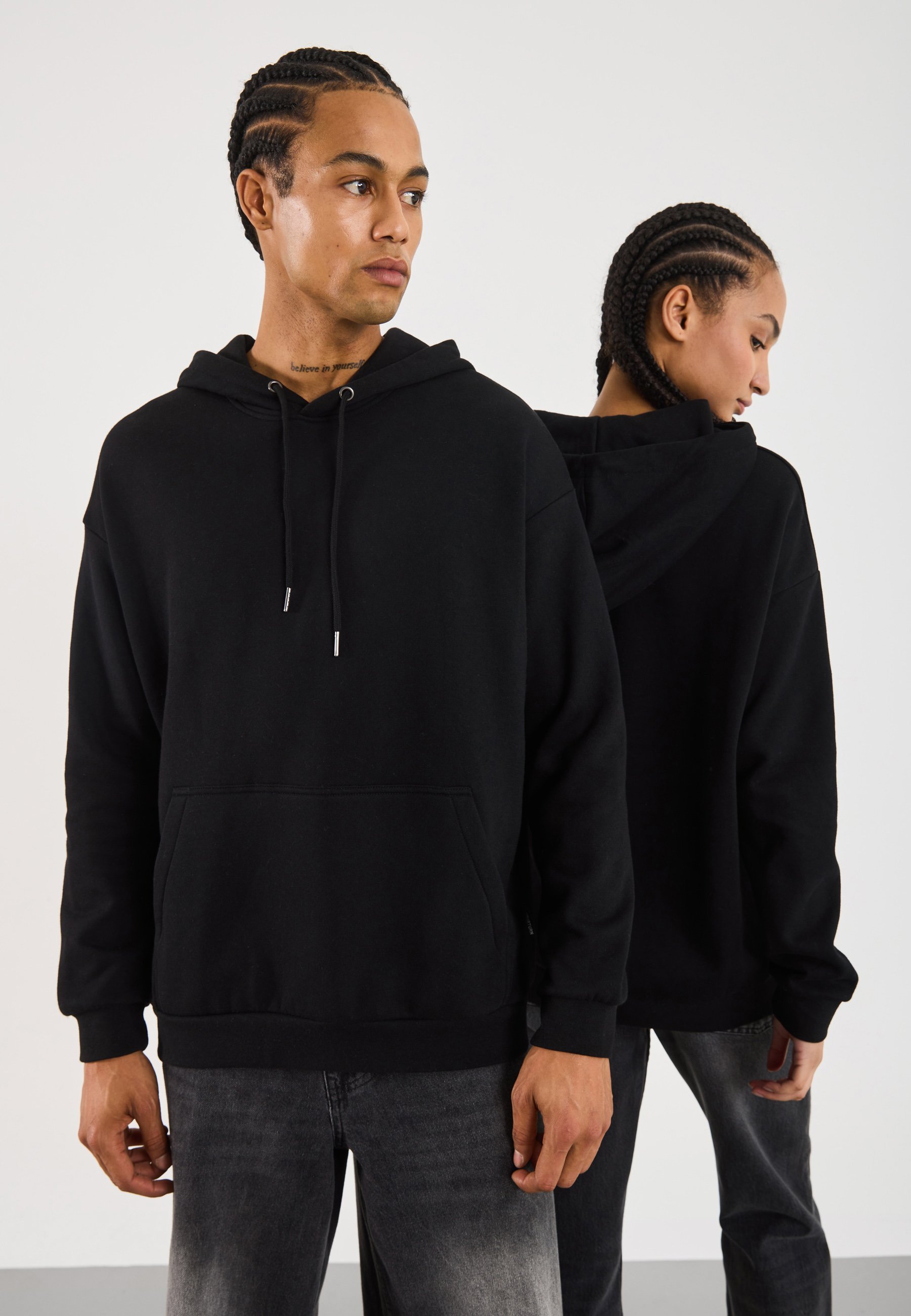 YOURTURN UNISEX - Hoodie - zwart