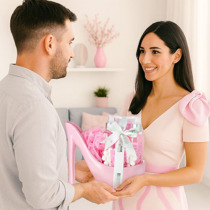BRUBAKER Cosmetics - Coffret de bain & beauté - Fleur de cerisier - 6 Pièces - Escarpin décoratif - Rose - Idée cadeau Femme