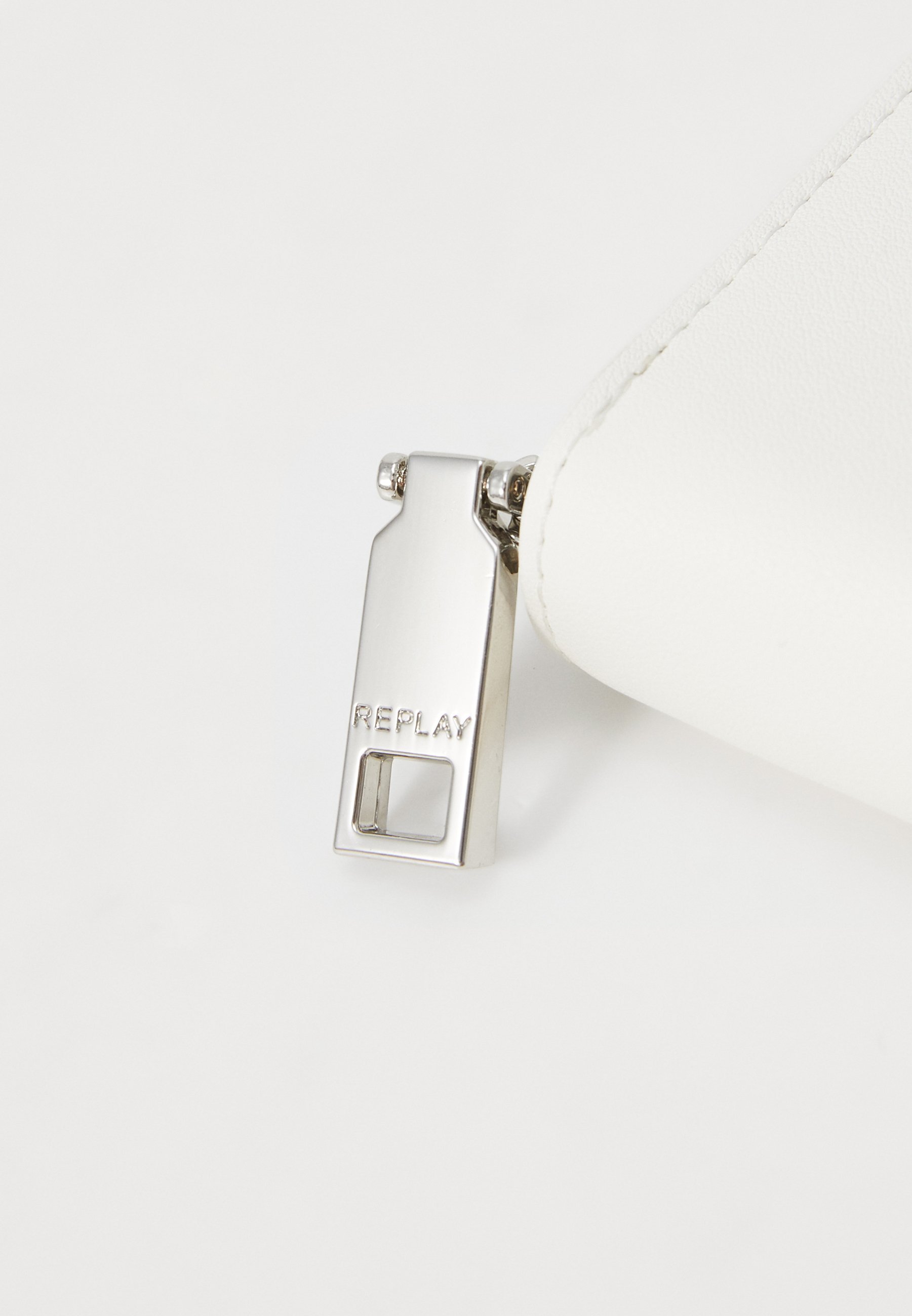 Portefeuille Replay - option blanc