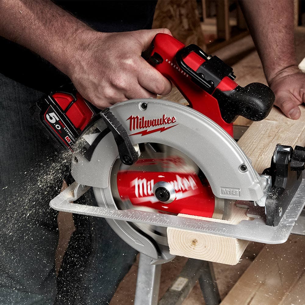 Fierăstrău circular fără perii Milwaukee de 18 V, 184 mm, M18BLCS66-0