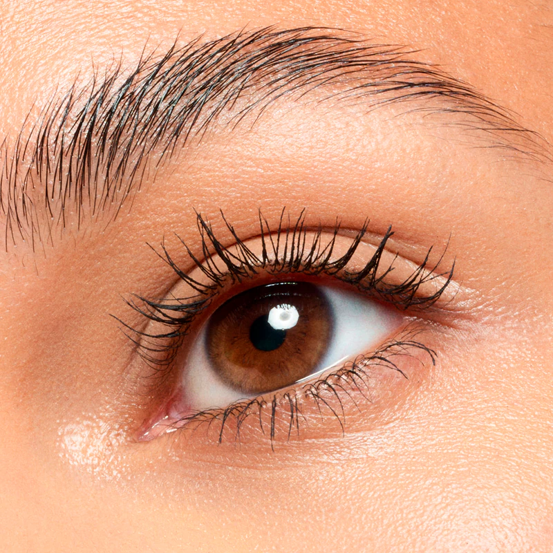 Máscara em gel Catrice Lash Brow Designer para sobrancelhas e cílios.