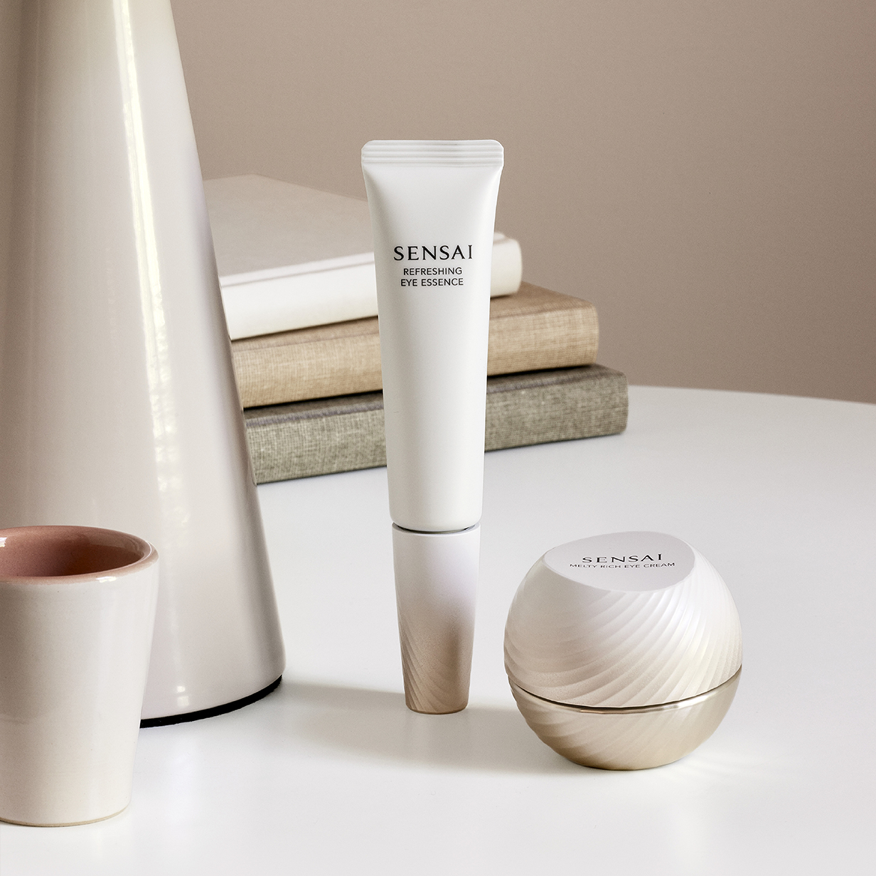 Total Eye Treatment Refreshing Eye Essence za područje oko očiju Luksuzni poklon setovi