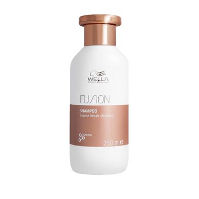 Wella Professionals Fusion Intense Repair šampon za poškodovane lase, 250 ml