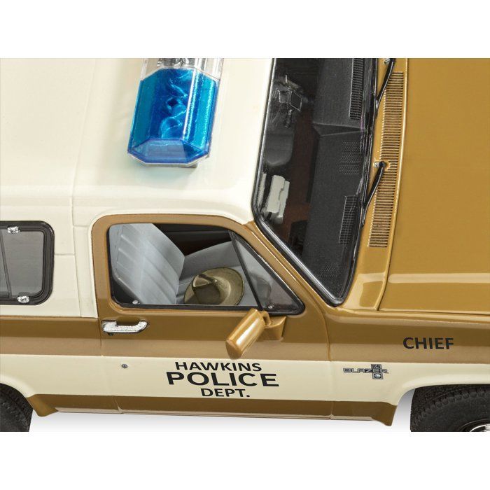 Model car - REVELL - Model Set - Stranger Things - Chevrolet K5 Blazer - With glue, paints and accessories