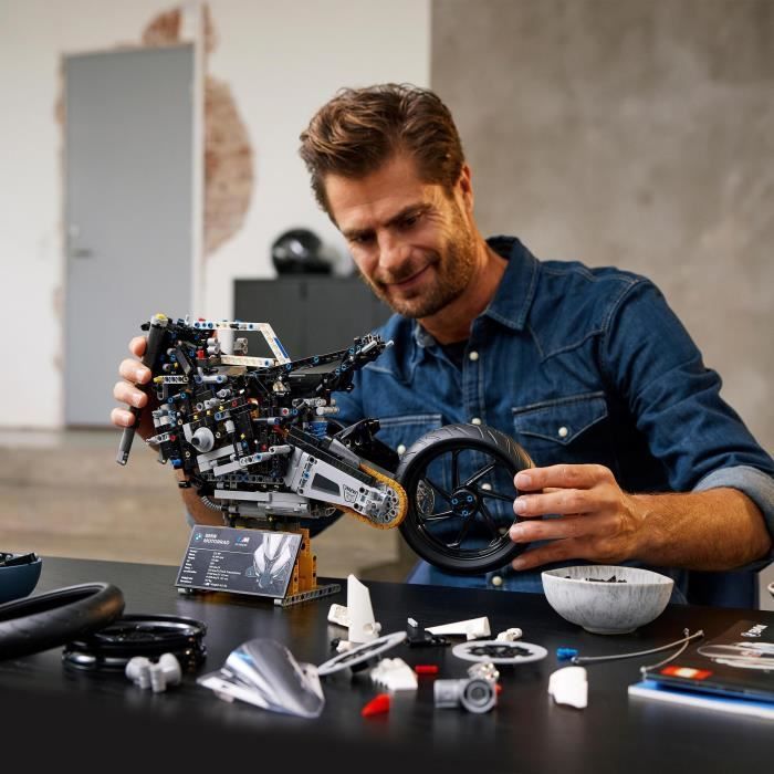 LEGO® Technic 42130 BMW M 1000 RR, BMW motorfiets bouwset, MotoGP-model, schaal 1:5, motorcadeau voor volwassenen