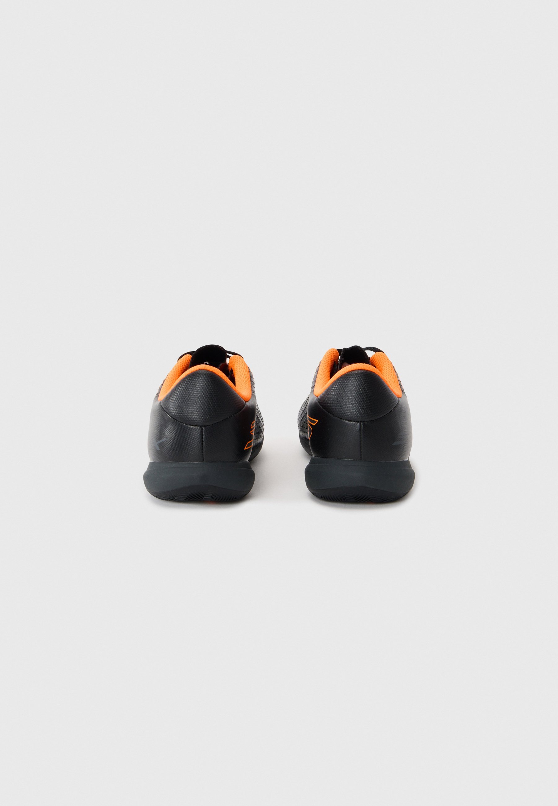 Skechers Performance SKX 2 UNISEXE - Chaussures de football en salle - noir/orange