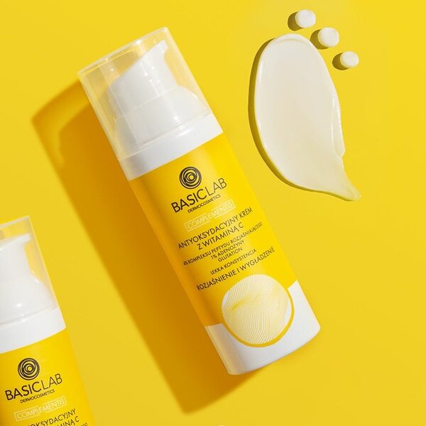 Crema antiossidante leggera BasicLab con vitamina C 50 ml
