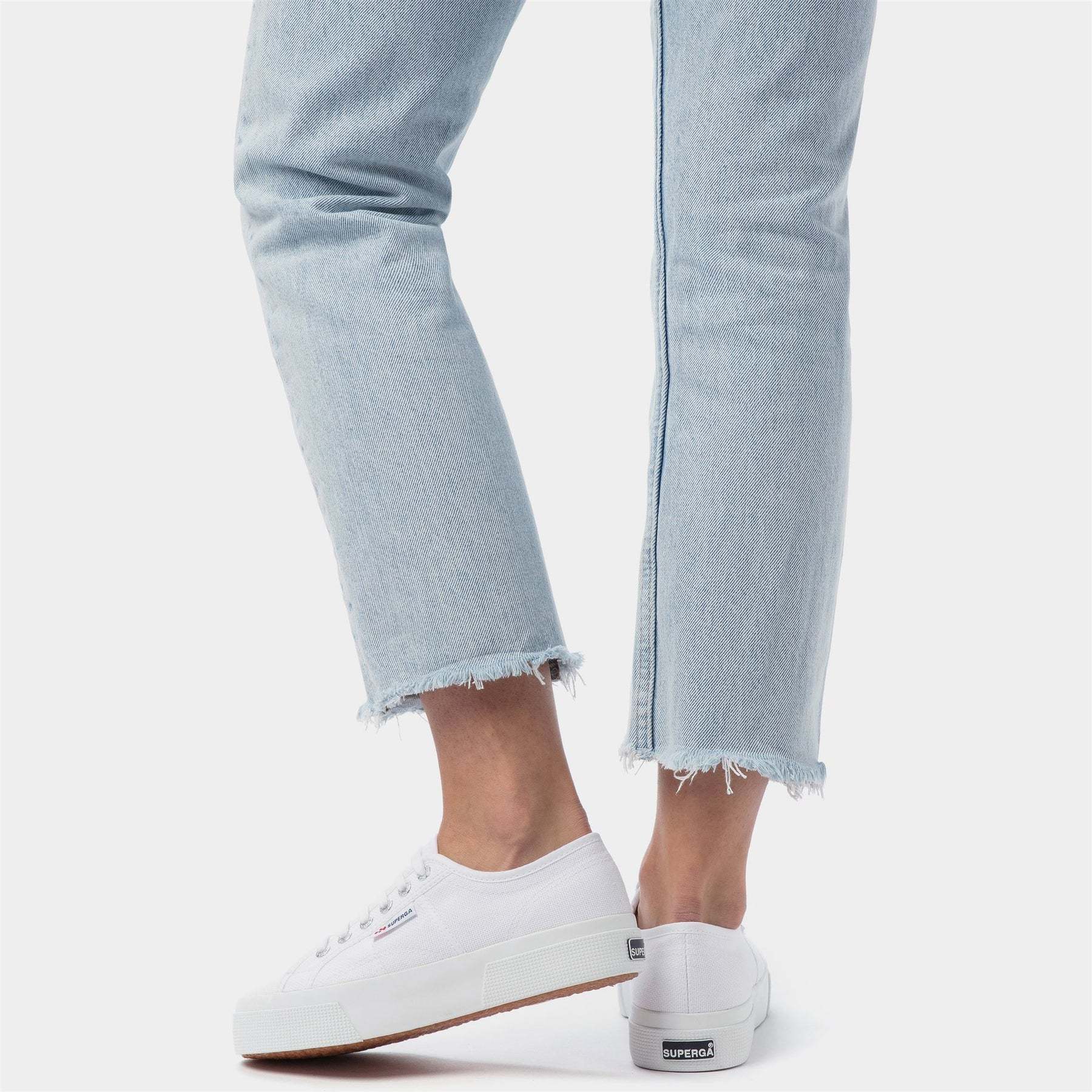 2740 PLATFORM-WHITE
